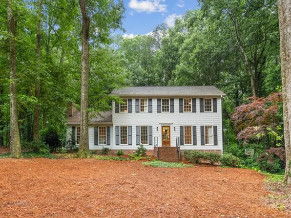 60 Camp Dr, Carrollton, GA 30117