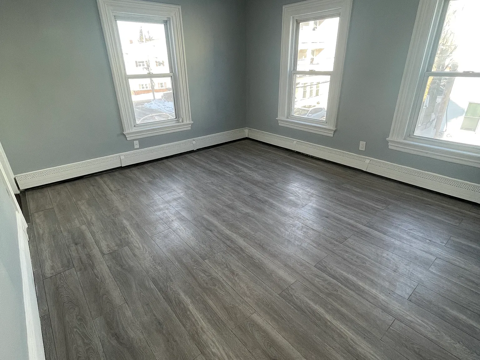 3 bed, 1173 sqft, $1,975 — Photo 2