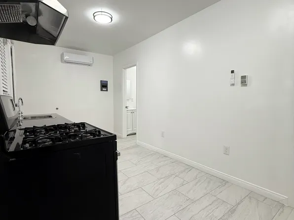 2444 Iowa Ave #B, South Gate, CA 90280