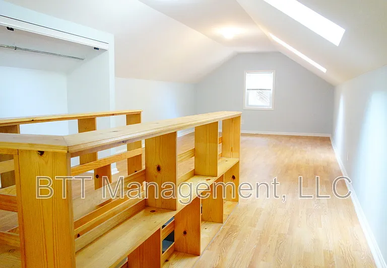 8405 Greenwood Ave #2 — Photo 59