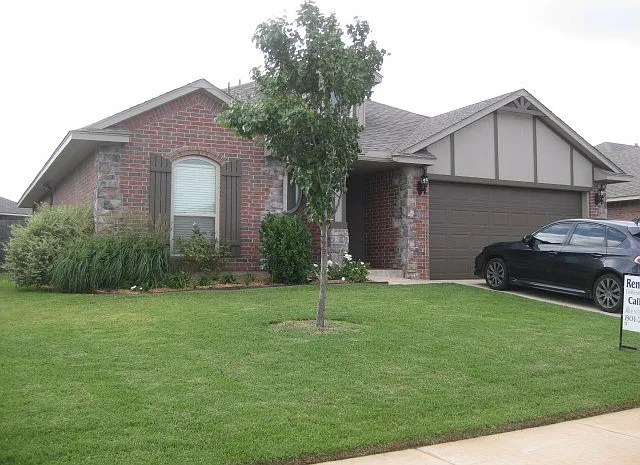 4236 Red Apple Ter — Photo 1