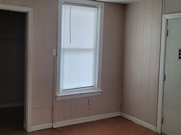2nd image of 430 N 9th St #4C