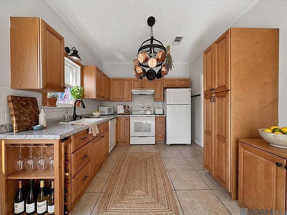 4th image of 7111 Point Avery Dr