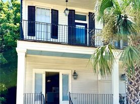 940 Felicity St, New Orleans, LA