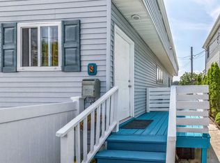 8 Wilson Ave, Bayville, NY 11709