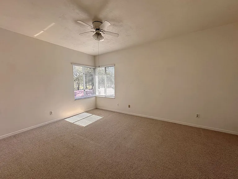 35 Magnolia Dr S — Photo 23