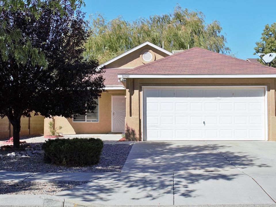 1st image of 10901 Desert Dreamer St NW