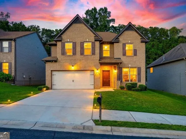 5869 Savannah River Rd, College Park, GA 30349