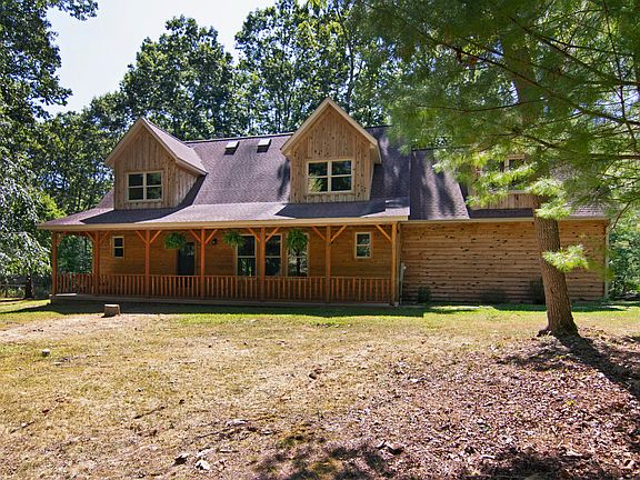 3rd image of 105 Willow Ln