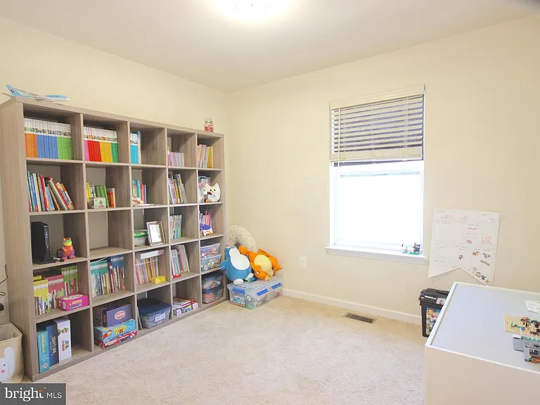 7221 Greenfitch Way — Photo 28