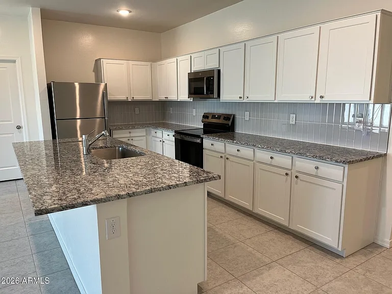 4422 N 100th Dr — Photo 5