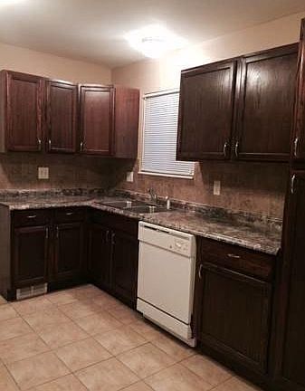 5th image of 1132 E Milton Ave