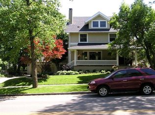 30 Patterson Rd, Oakwood, OH 45419