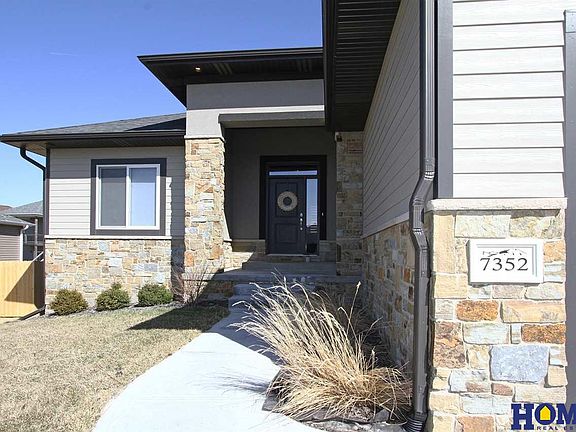 3rd image of 7352 Dempster Dr