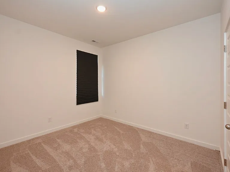 7187 Sutton Dr — Photo 29