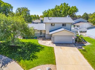 619 Blue Mountain Ct, Windsor, CO 80550