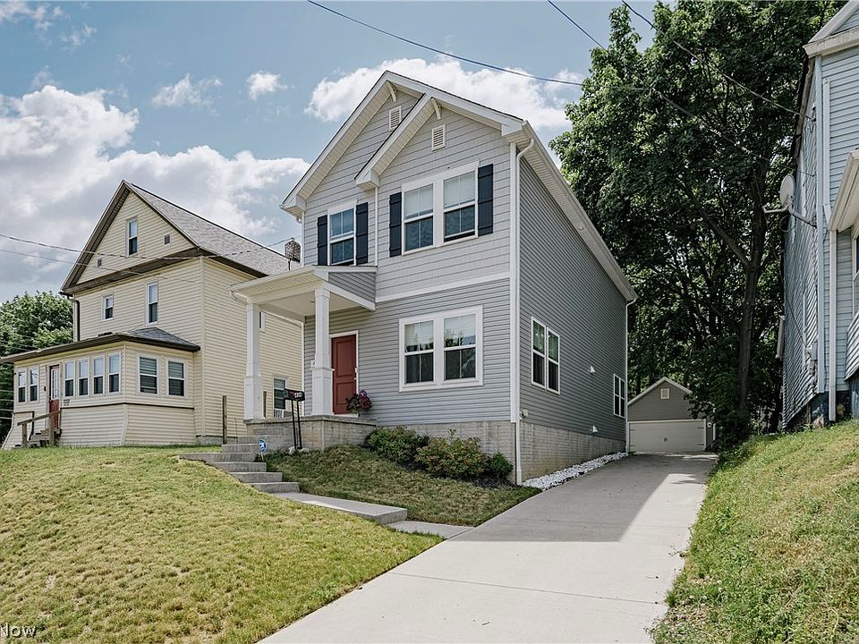 1st image of 434 Douglas St
