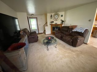 1238 Blue Ridge Dr, Green Bay, WI 54304