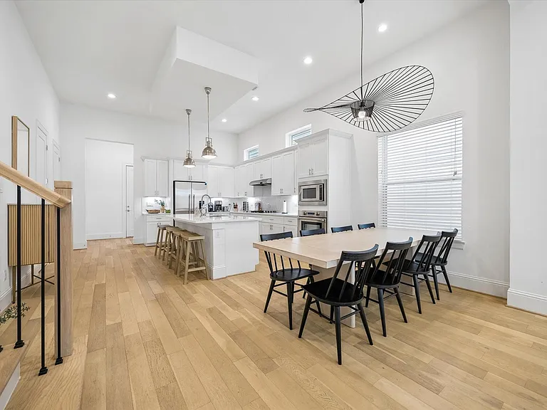 826 Nadine St — Photo 15