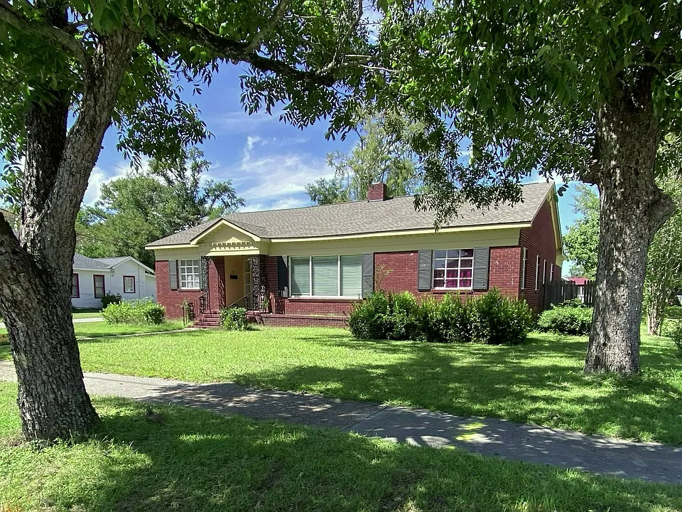 411 Durden St