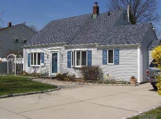 33 Church Rd, Levittown, NY 11756