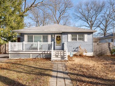 9 Forest Trail, Ridge, NY, 11961