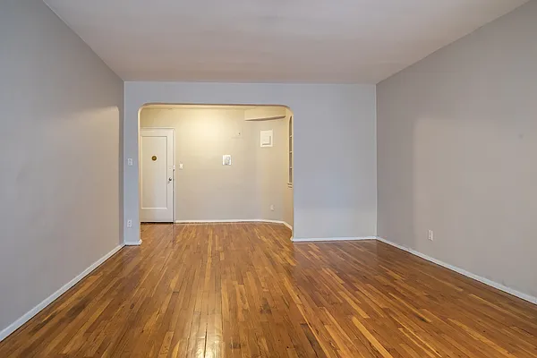 Rented by Metropolitan Equities | media 2