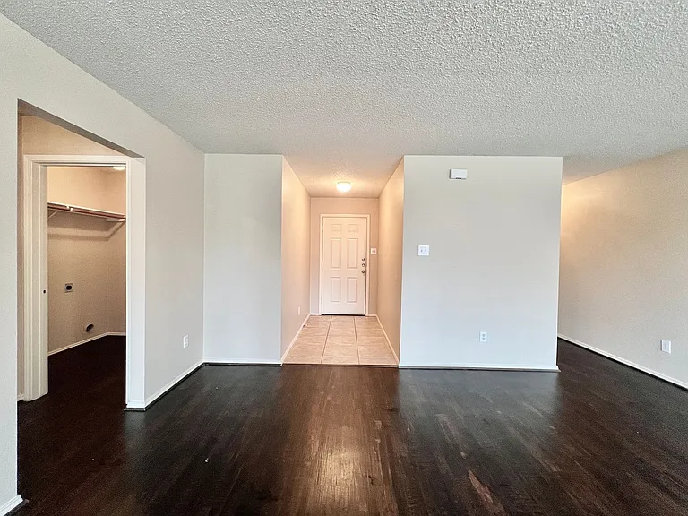 9925 George Washington Dr — Photo 13