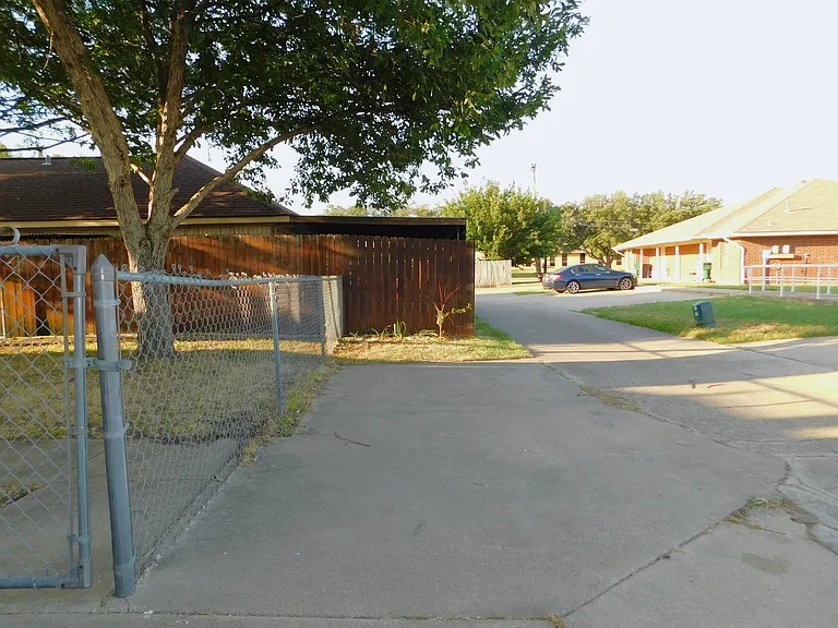 3109 N Bell Ave — Photo 38