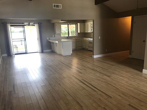 2nd image of 8233 N Mariposa St