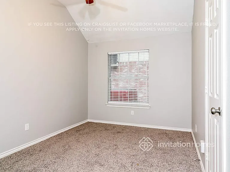 1617 Churchill Ln — Photo 14