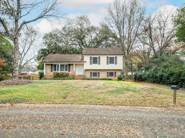 7029 Yorktowne Dr, Charlotte, NC 28226