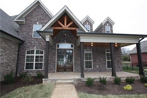 1st image of 230 Aqueduct Pl