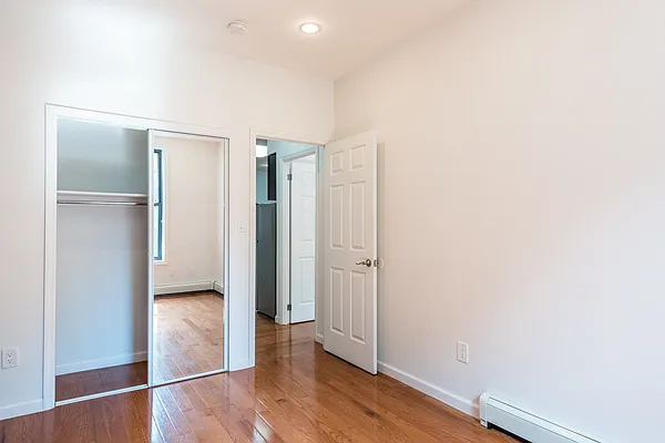 Rented by Nooklyn NYC LLC | media 8