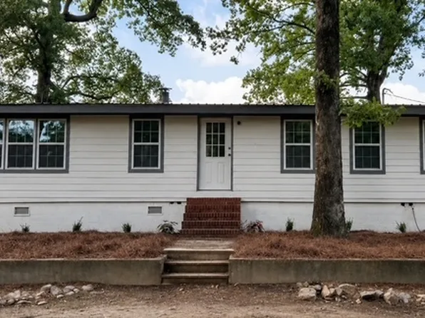 634 Duncan Rd, Oxford, GA 30054