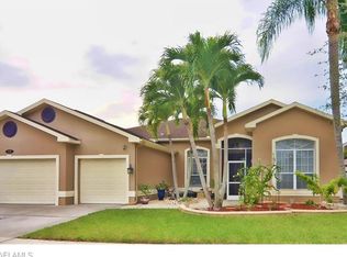 155 Skipping Stone Ln, Naples, FL 34119