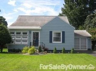 141 Rockland Dr, North Syracuse, NY 13212