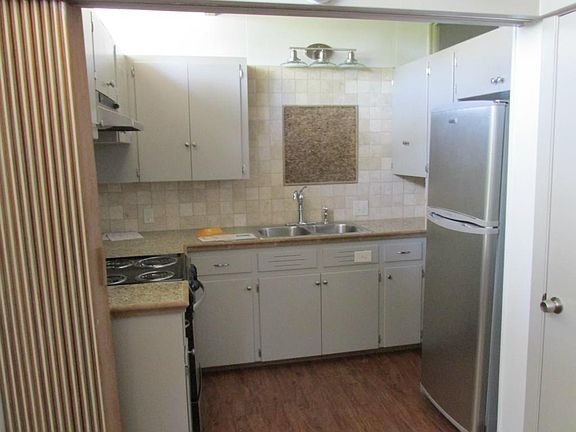 3rd image of 506 1/2 W 7th St #A