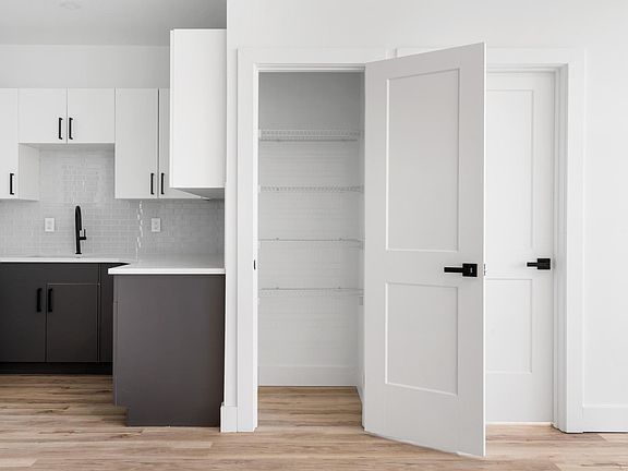 5th image of 1841 Hartranft St #1O3