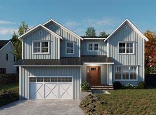 732 Motts Cove Rd N, Glen Head, NY 11545