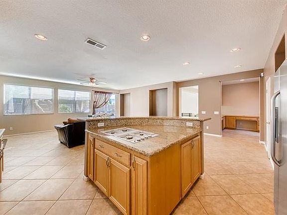 4th image of 42190 Clairissa Way