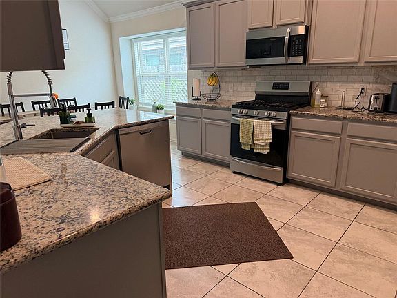4th image of 2923 Millstream Ct
