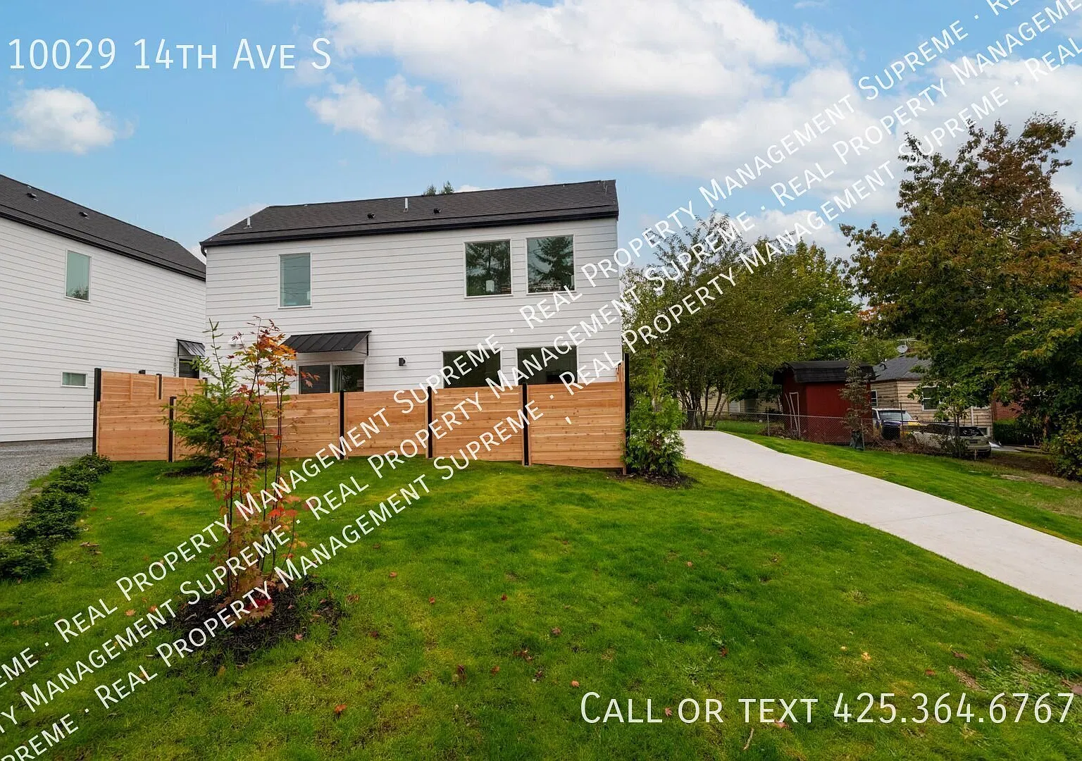 Modern 2-Bedroom Home with Private Patio & Valley Views — Photo 3