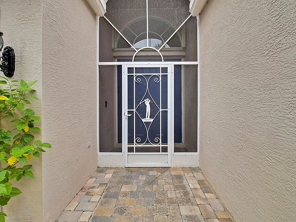 3rd image of 6815 SE Twin Oaks Circle