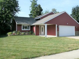 812 Tierra St SE, Kentwood, MI 49508