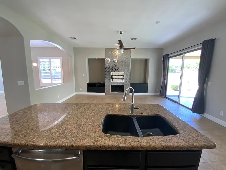 6204 E Phelps Rd — Photo 11