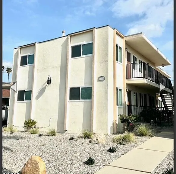 1159 Meta St #2 — Photo 1
