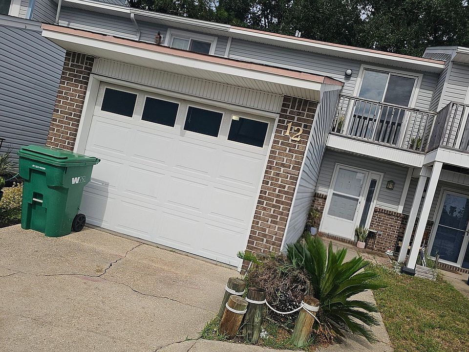 1st image of 12 Gardner Dr