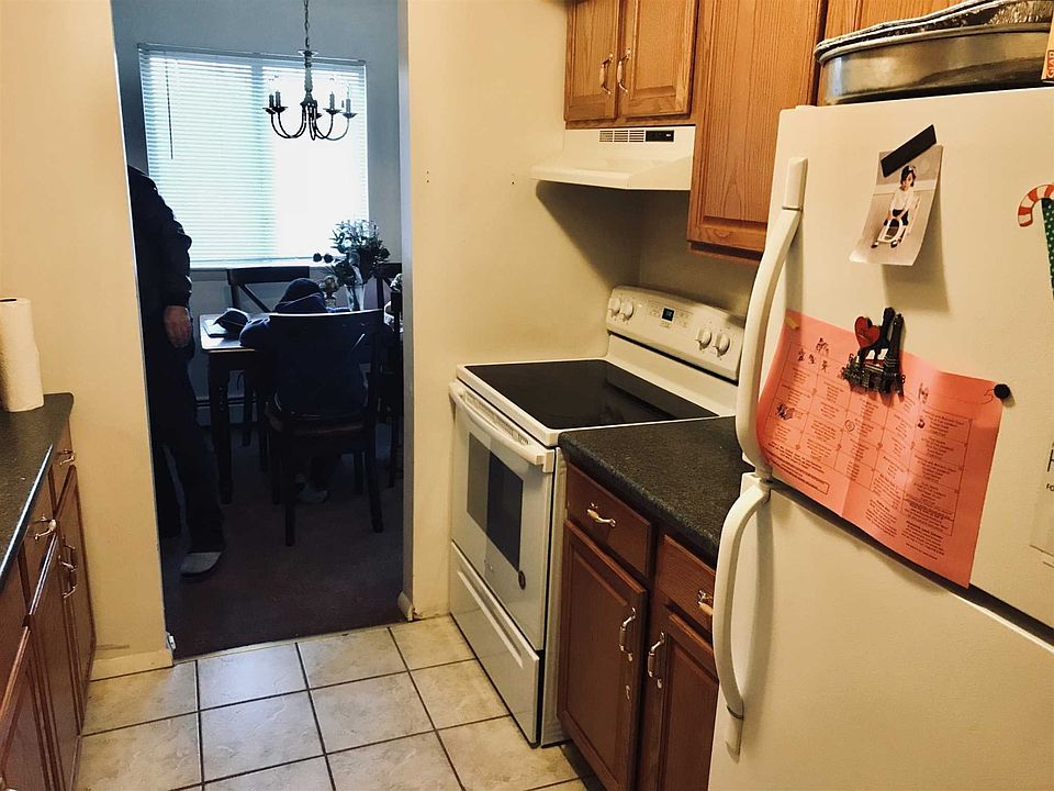 2nd image of 1113 Cherry Hill Dr #1113