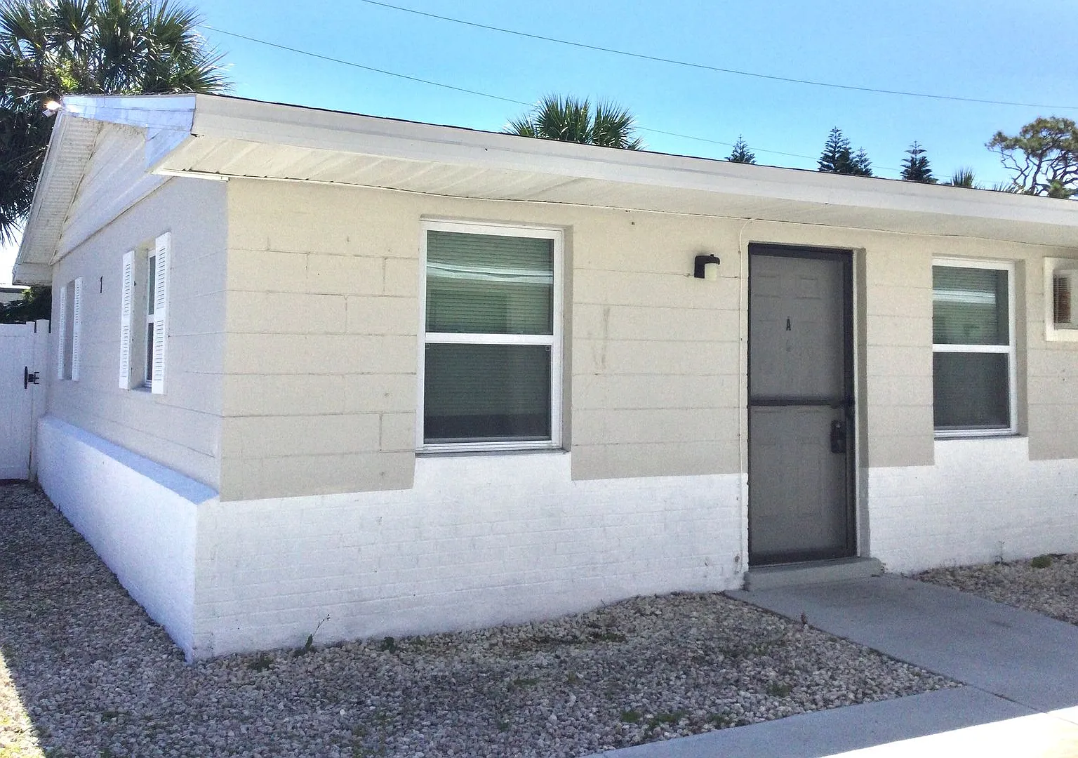 CIRC7 — Photo 1